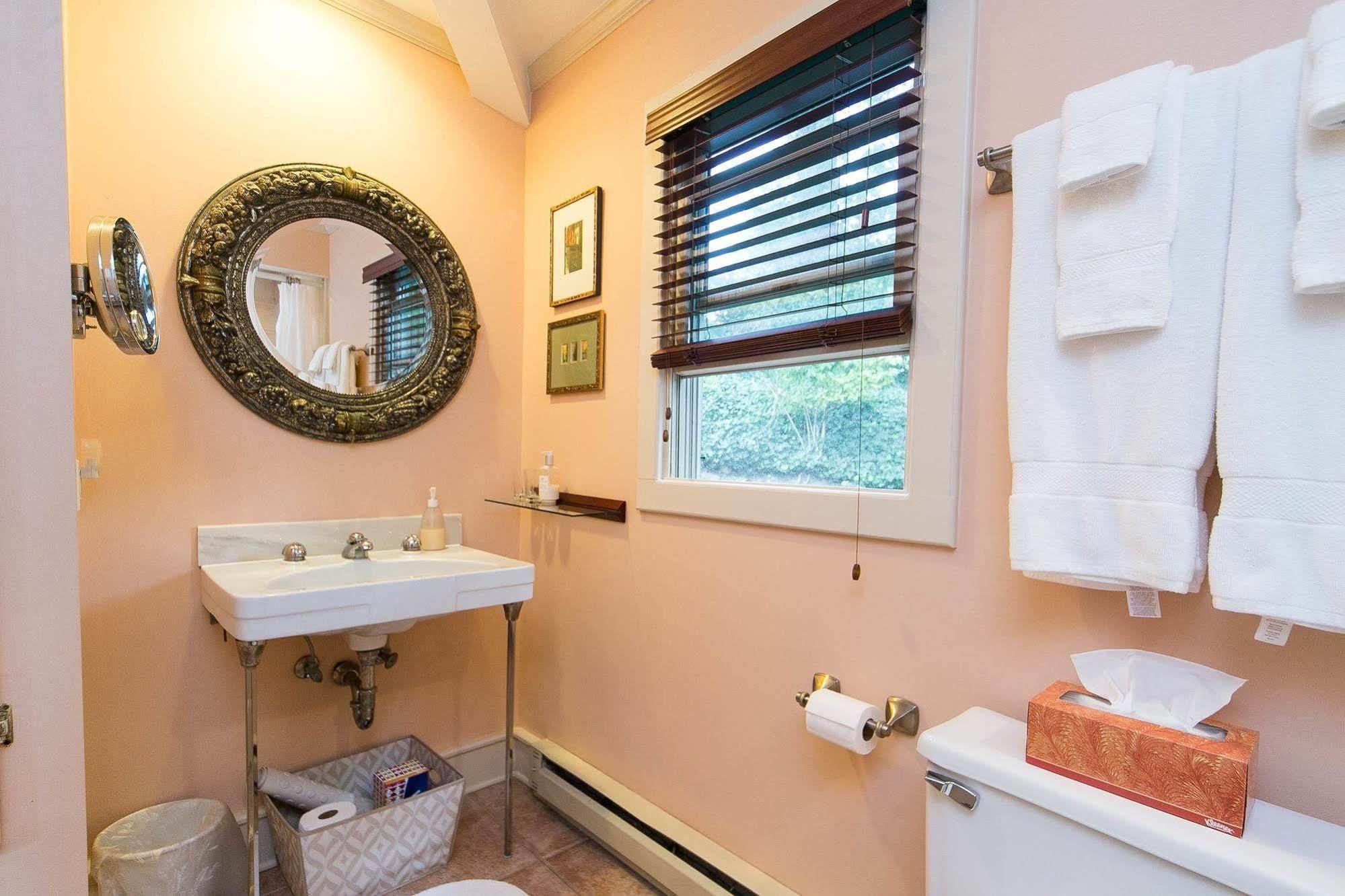 Hidden Garden Cottages & Suites Saugatuck Exterior foto